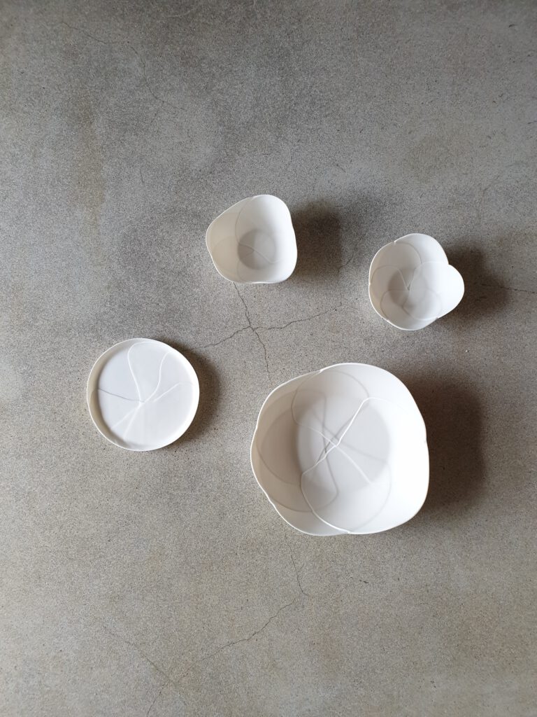 fragile. Porzellan handgemacht